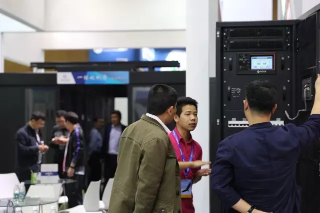 ���|���N���ˆT�Ӵ��͑�